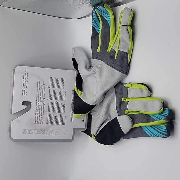 Pearl iZumi Impact riding gloves women's medium, New - Picture 2 of 3